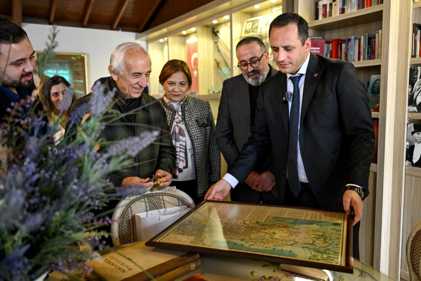 İzmir Bornova'da Ata Anı Evi’ne tarihi bağış -