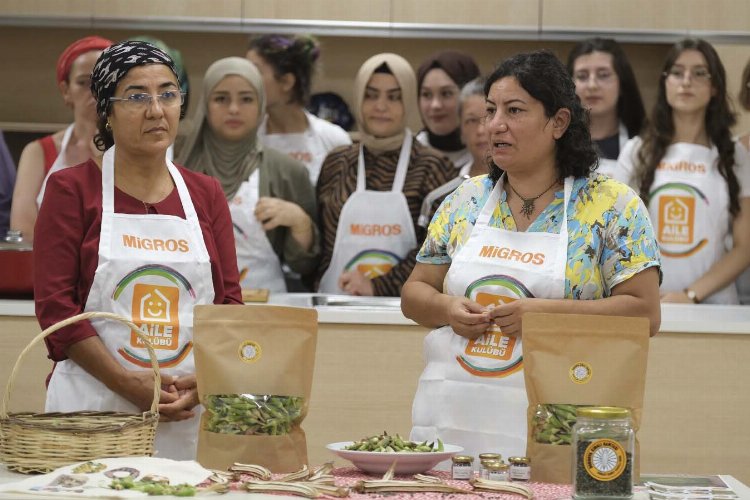 İzmir Bornova'da 'kınalı bamya' tanıtımı -