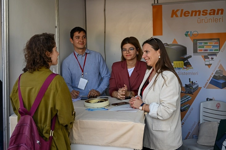 İzmir Bornova'dan 'Altın Bilezik' -