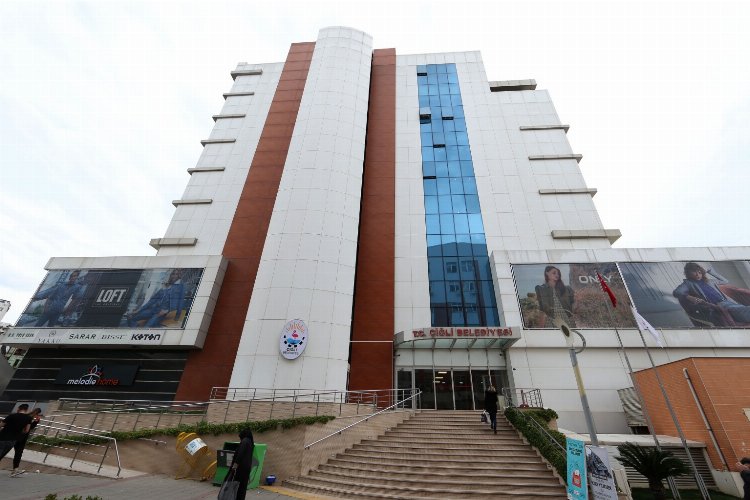 İzmir Çiğli'de 'Depremzede İrtibat Birimi' kuruldu -
