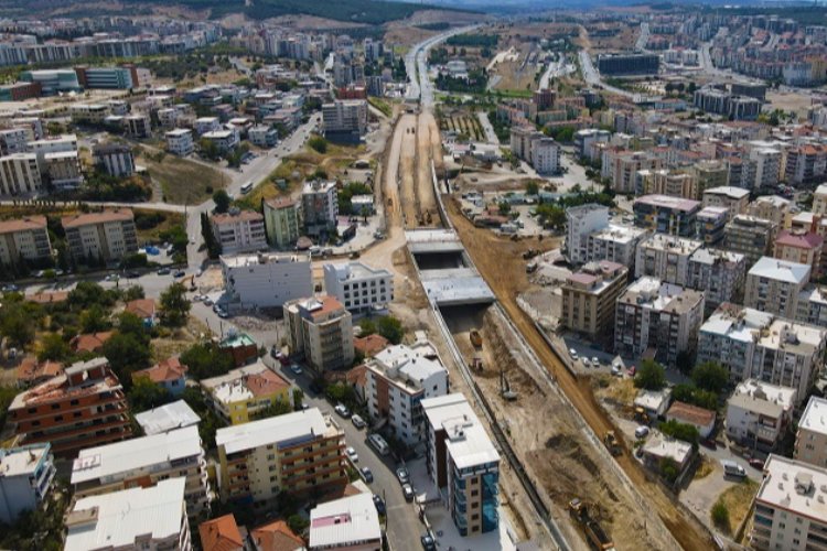 İzmir'de katlı kavşak çalışmaları tam gaz -