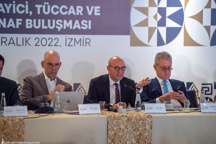 İzmir 'Geleceğin Türkiye'sini inşa ediyor -