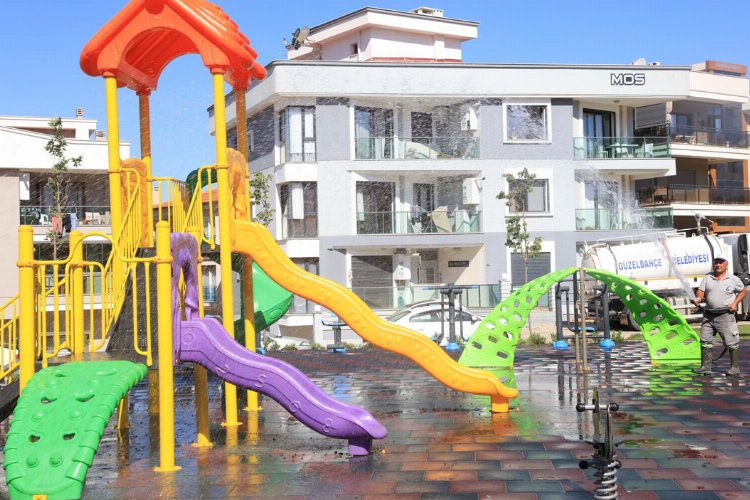 İzmir Güzelbahçe'de bayram öncesi temizlik seferberliği -