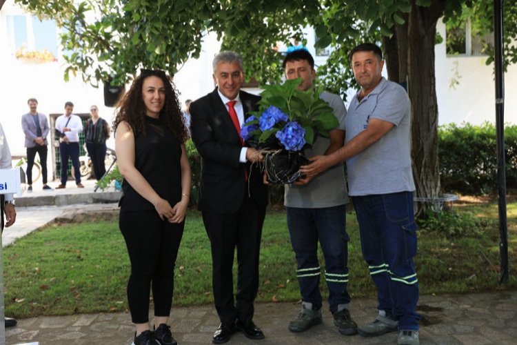 İzmir Güzelbahçe'de erken bayramlaşma -