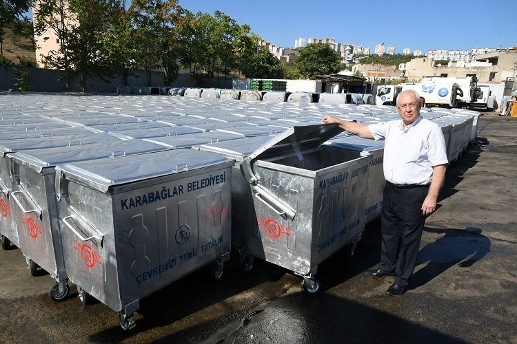 İzmir Karabağlar Belediyesi'nden temizlik altyapısını atağı -