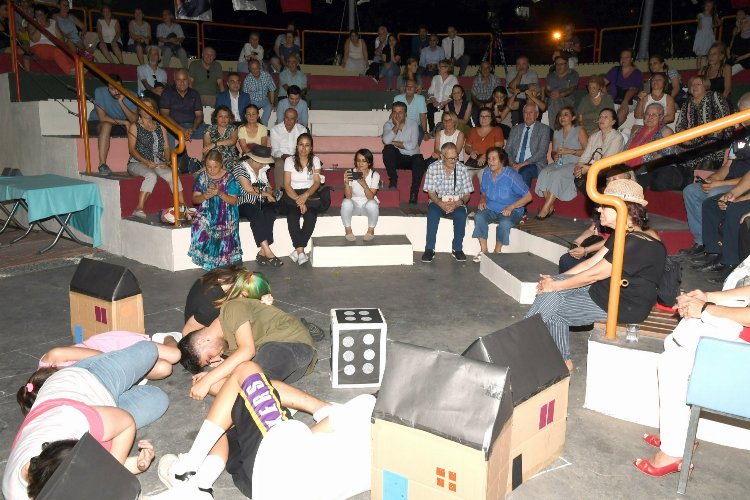 İzmir Karabağlar'da 17 Ağustos'a özel anma -