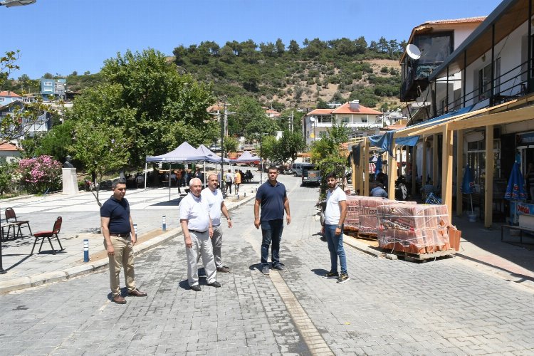 İzmir Karabağlar'da Kavacık Meydanı ortaya çıktı -