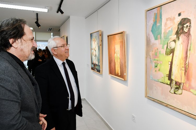 İzmir Karabağlar'da Mehmet Tüver resim sergisi açıldı -