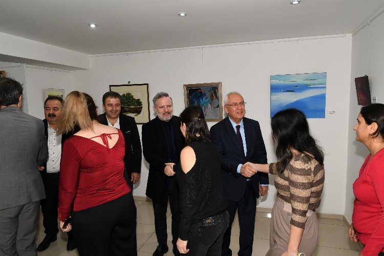 İzmir Karabağlar'dan erken kutlama -