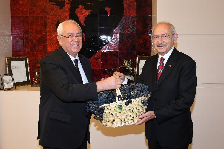 İzmir Karabağlar'dan Kılıçdaroğlu'na 'Kavacık' daveti -