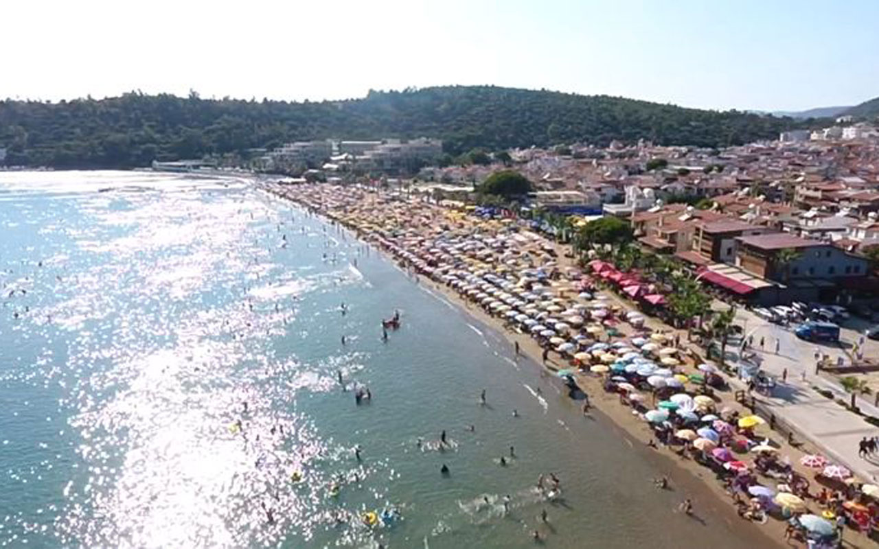 İzmir Menderes’in sahilleri milyonları ağırladı