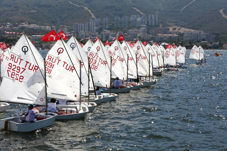 İzmir Narlıdere'de kahramanlara yelken açtılar! -