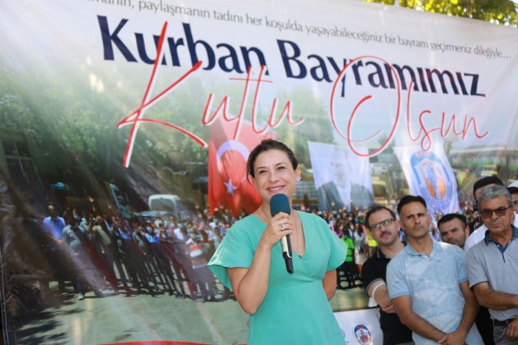 İzmir Selçuk'ta işçilere bayram müjdesi -