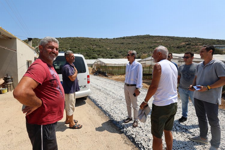 İzmir Urla Belediyesi’nden asfalt ve parke hamlesi -