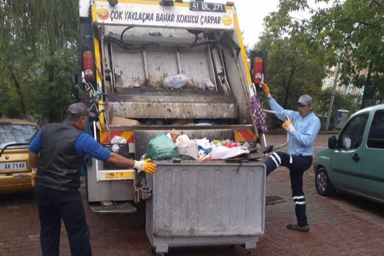 İzmit bayramda çöp rekoru kırdı -