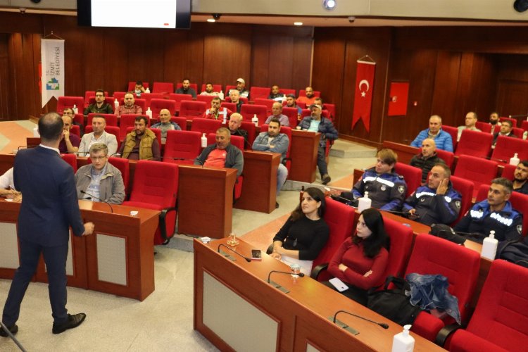 İzmit Belediyesi’nde 'Kadına Yönelik Şiddeti Önleme' eğitimi -