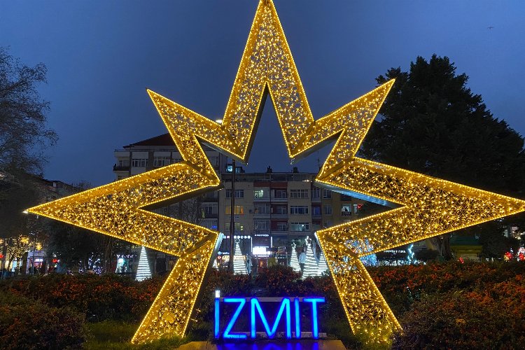 İzmit bu yılbaşında da ışıl ışıl -