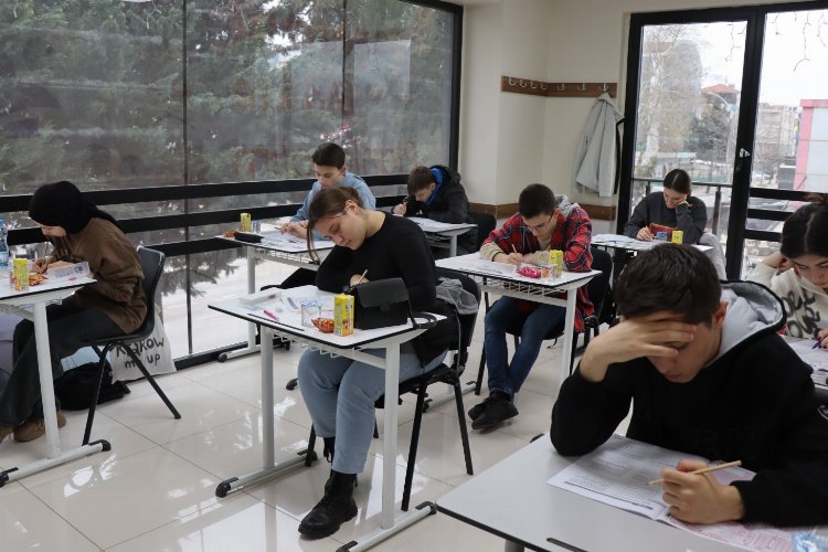 İzmit Çınar Akademi’de kabul sınavı gerçekleşti -