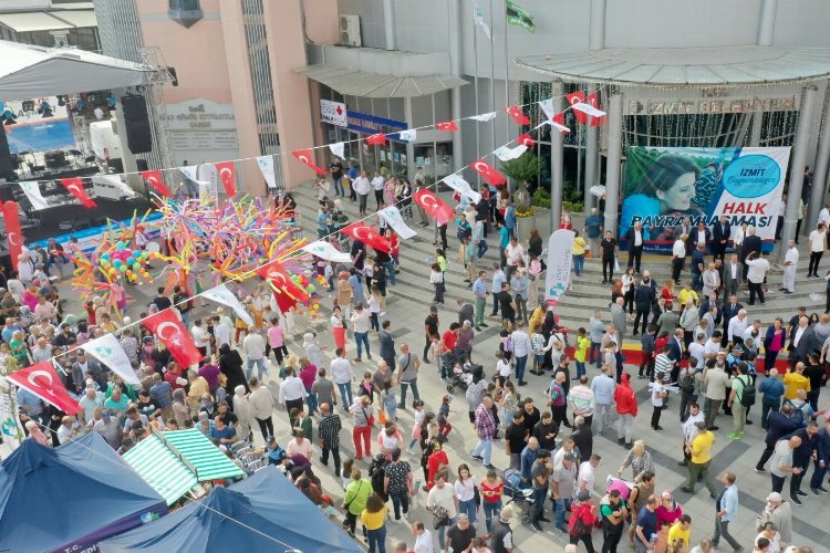 İzmit eski bayramlar tadındaki kutlamaları çok sevdi -
