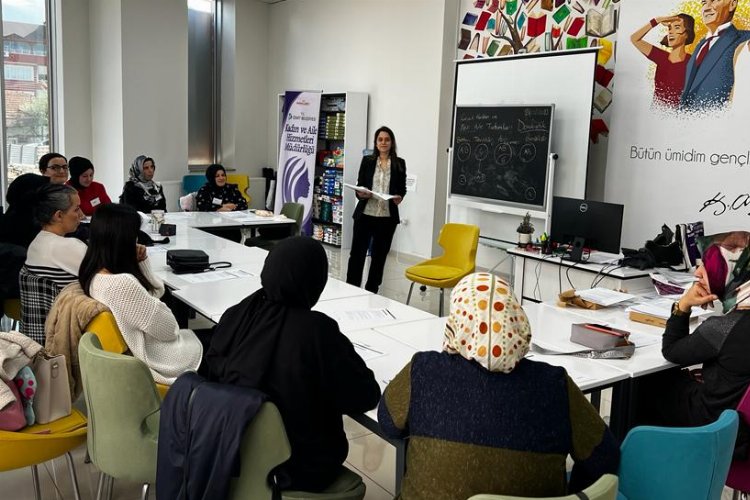 İzmit'te 'Anne Destek Programı' başladı -