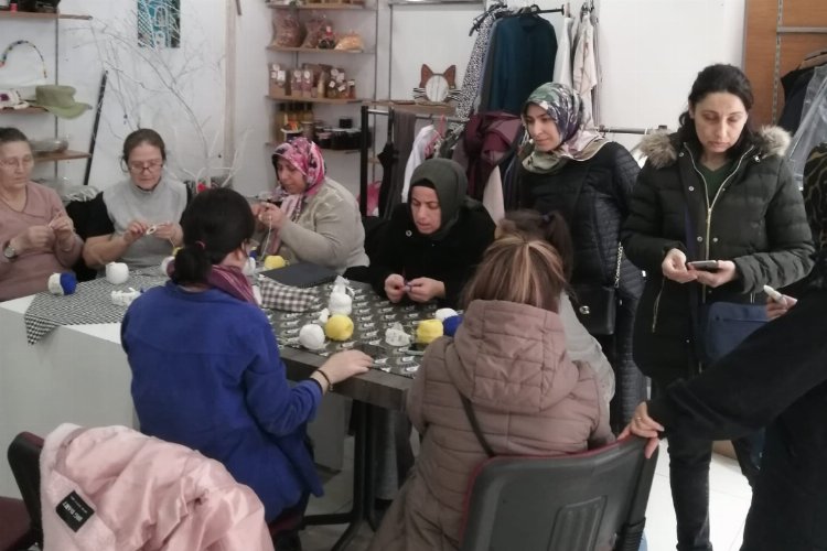 İzmit'te evden iş imkanı ile kadınlara 'Çınar' desteği -