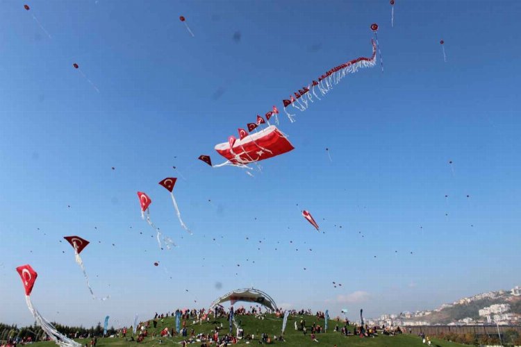 İzmitli çocuklara uçurtma şenliği -