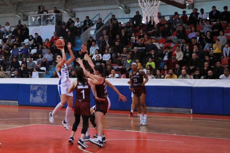 İzmitli Periler durdurulamıyor! -