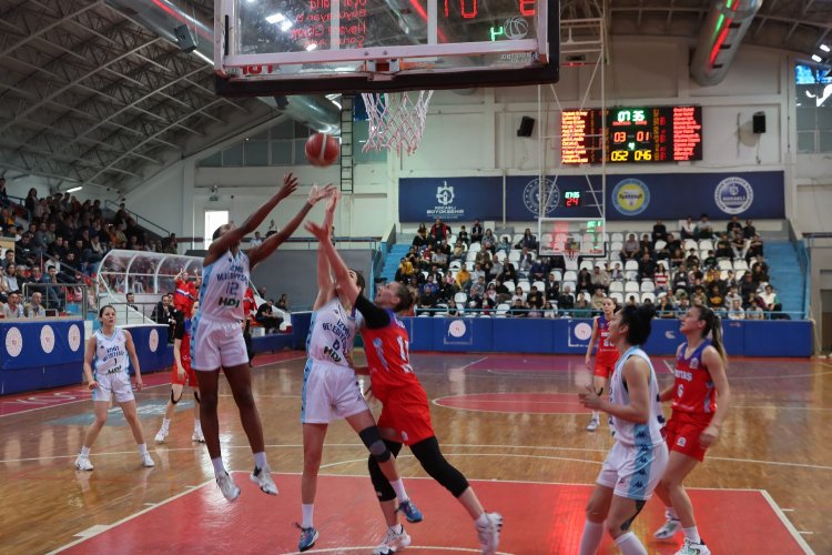 İzmitli Periler final yoluna -