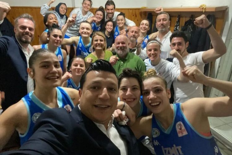 İzmitli Periler Süper Lig'e bir adım daha yaklaştı -
