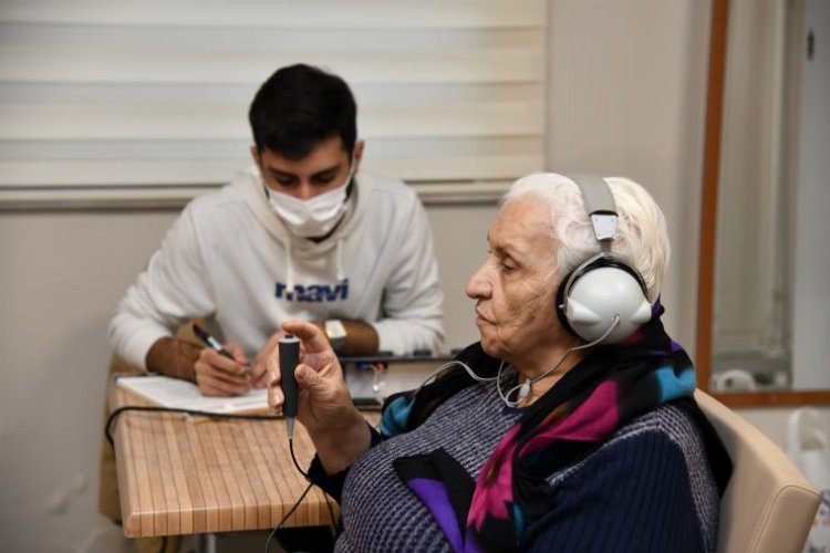 Kadıköy Belediyesi'nden 65 yaş üstüne ücretsiz işitme testi -