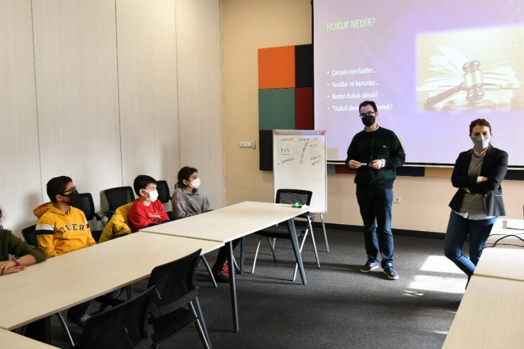 Kadıköy'de çocuklar haklarını öğrendi -