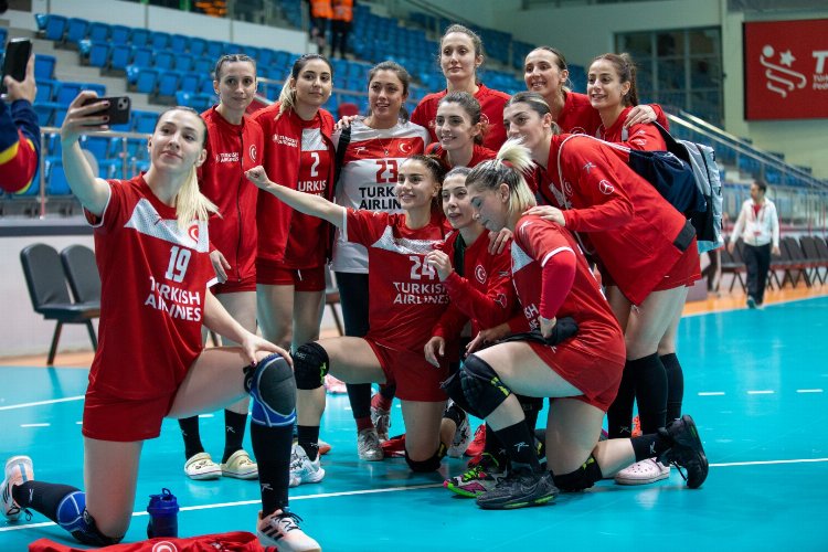 Kadın hentbolcuların rakibi belirleniyor -