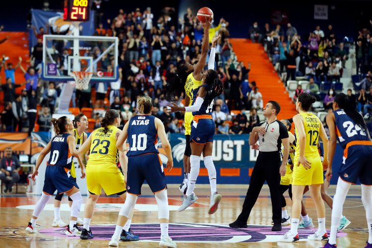 Kadınlarda kupa Mersin'in -