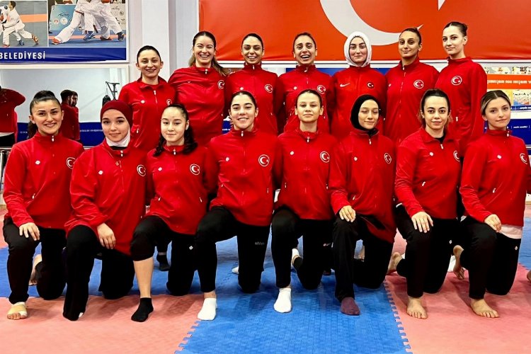 Kağıtsporlu karateciler, altın madalya peşinde -