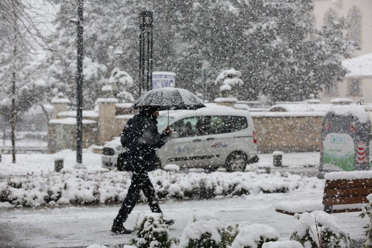 Kahramanmaraş Afşin ve Adana Tufanbeyli'de eğitime kar tatili -