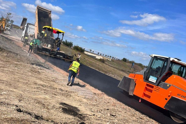 Kandıra Akçakese köy içi yolu genişletildi -