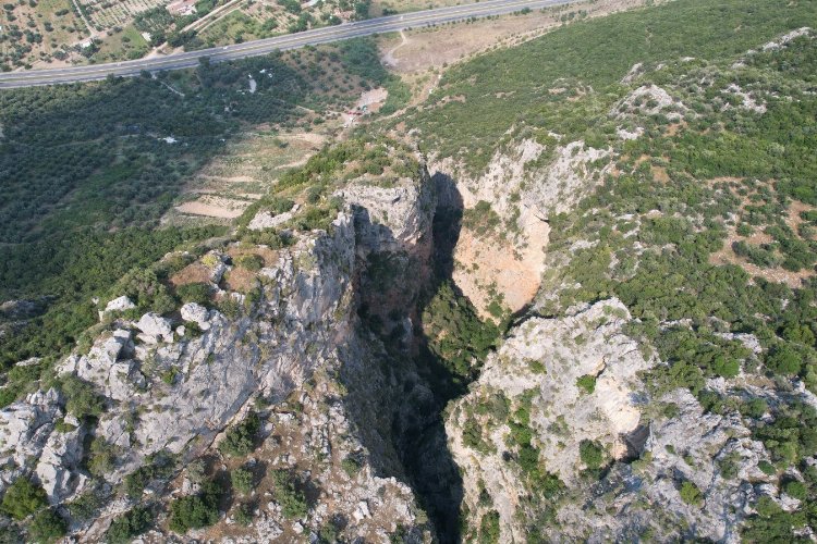 Kanyonda mahsur kaldı! 11 saatte kurtarıldı -