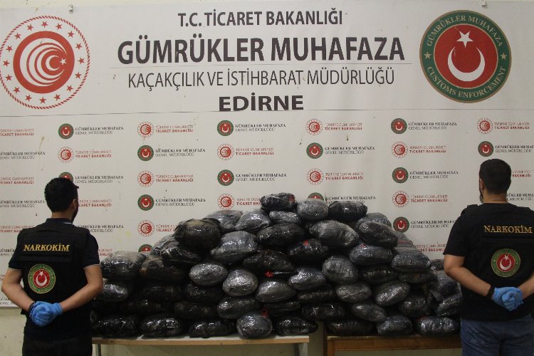 Kapıkule'de 133 kg esrar yakalandı -