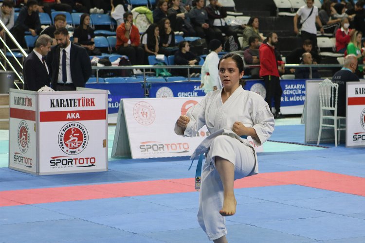 Karate turnuvasında heyecan bugün başladı -