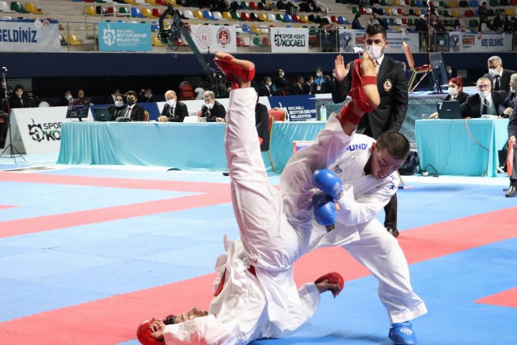 Karatenin şampiyonları Kocaeli’de -