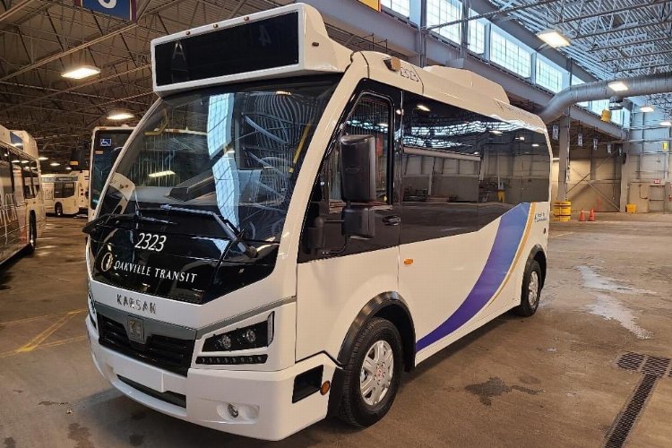 Karsan elektrikli minibüsleriyle Kanada'da büyüyor -