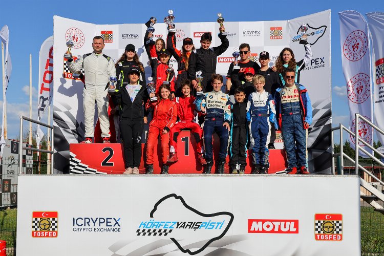 Karting ilk ayakta büyük çekişme başladı -