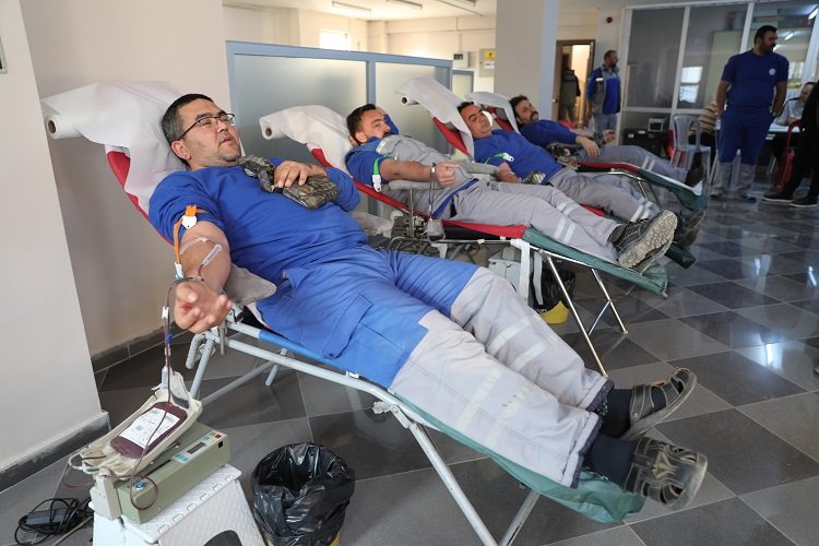 KASKİ personelinden örnek kan bağışı -