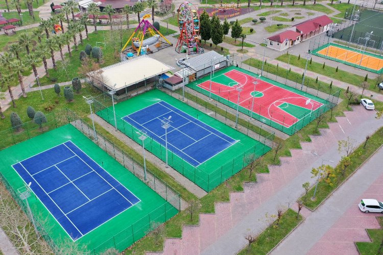 Kavaklı sahilindeki spor sahaları yenilendi -