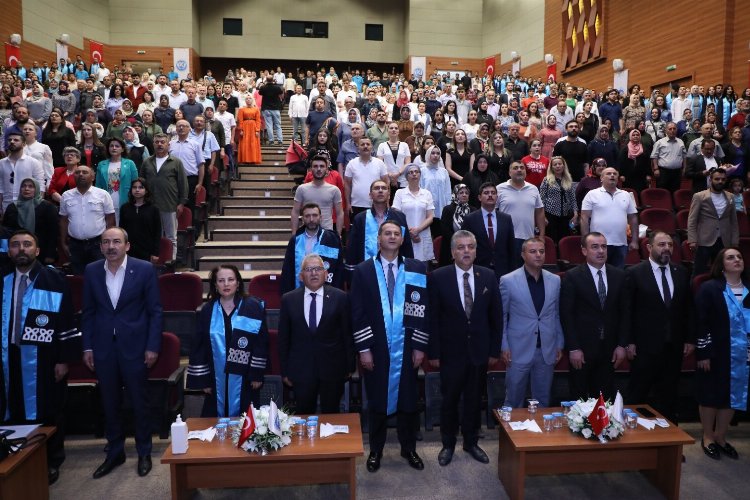 KAYÜ Uygulamalı Bilimler Fakültesi ilk mezunlarını verdi -