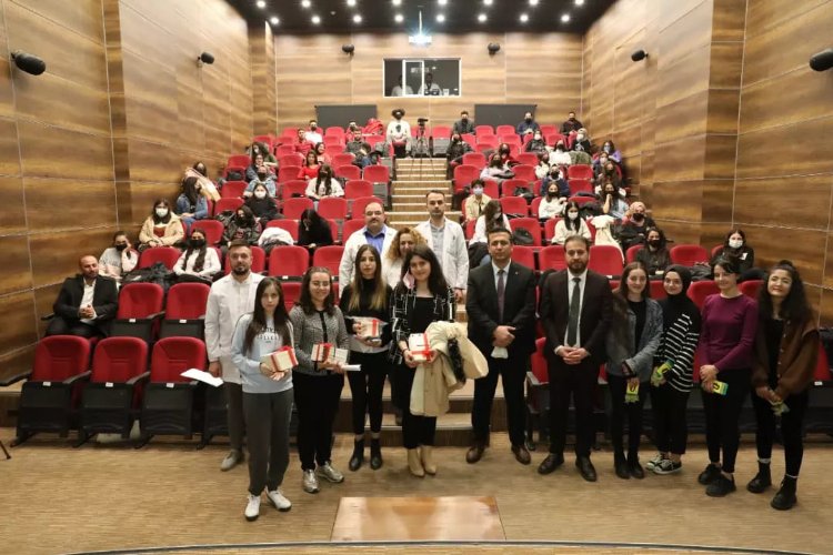 KAYMEK'in gençlerinden münazara yarışması -