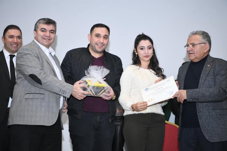 KAYMEK'in Huzur Çınarı mezunlarını verdi -