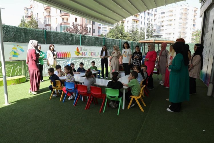 KAYMEK’ten çocuk bakım elemanı kursiyerlerine eğitim -