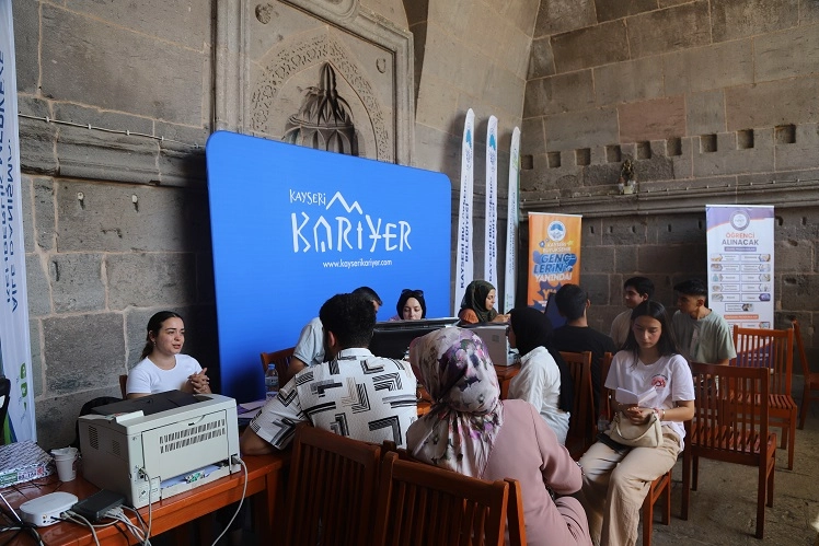 KAYMEK'ten üniversite adaylarına tercih desteği -