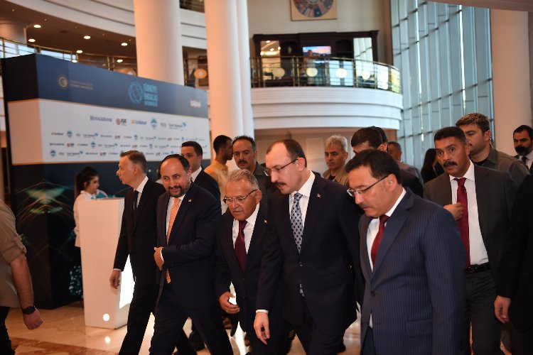 Kayseri belediyecilikte model oluşturdu -